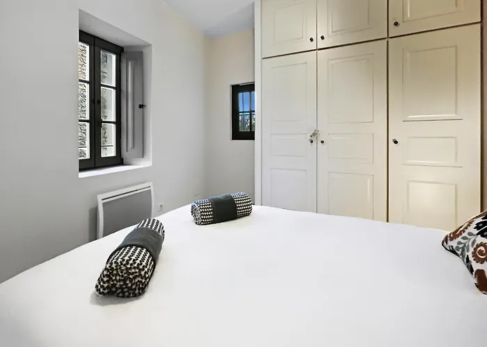 Duplex En Plein Centre De * Nimes